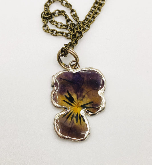 Pansy Necklace