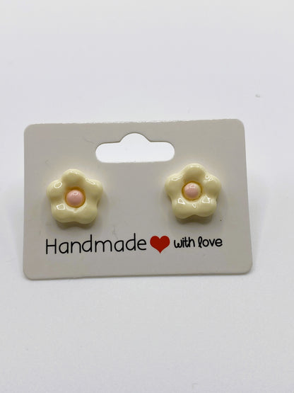 Wavy Flower Stud Earrings