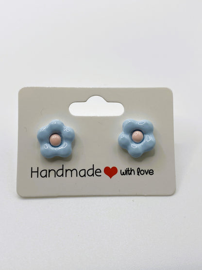 Wavy Flower Stud Earrings