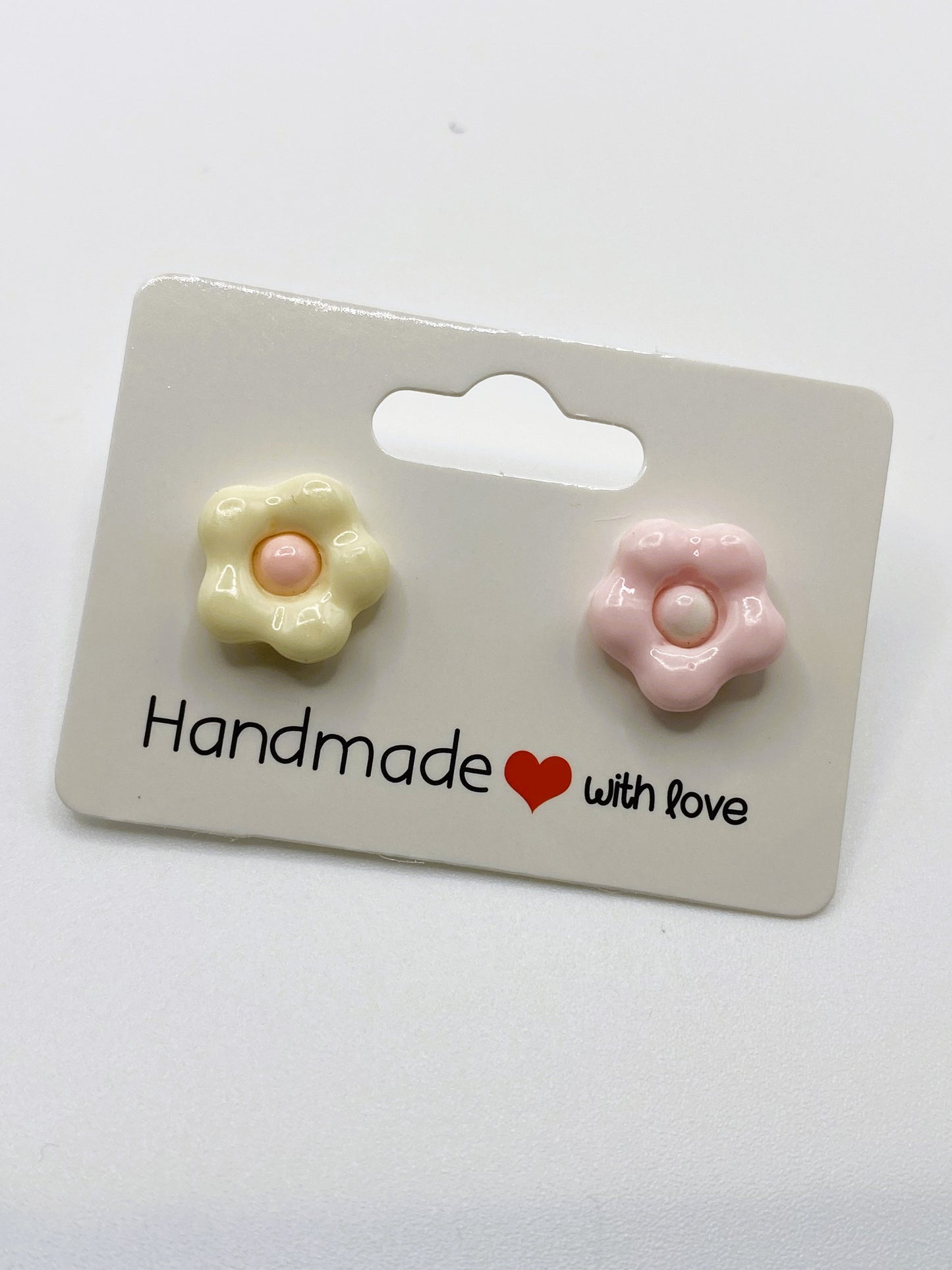 Wavy Flower Stud Earrings