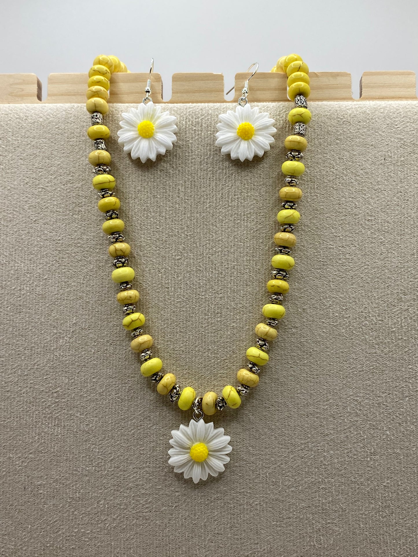 Yellow Daisy Jewelry Set