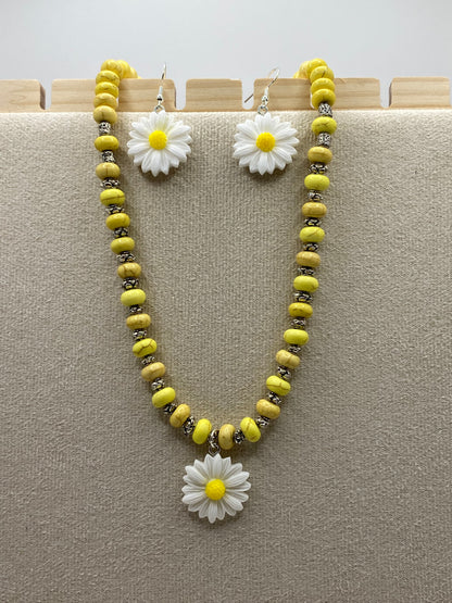 Yellow Daisy Jewelry Set